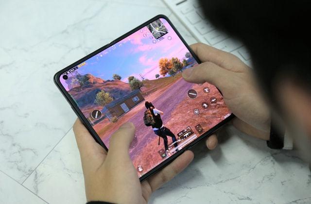 和平精英辅助【AI内核】方框透视 骨骼显示 人物射线 手持武器 触摸自瞄